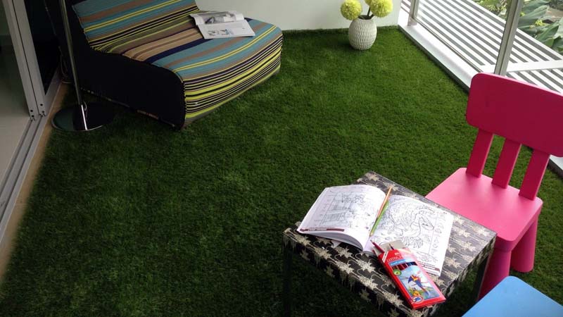 Balkon suni çim halı